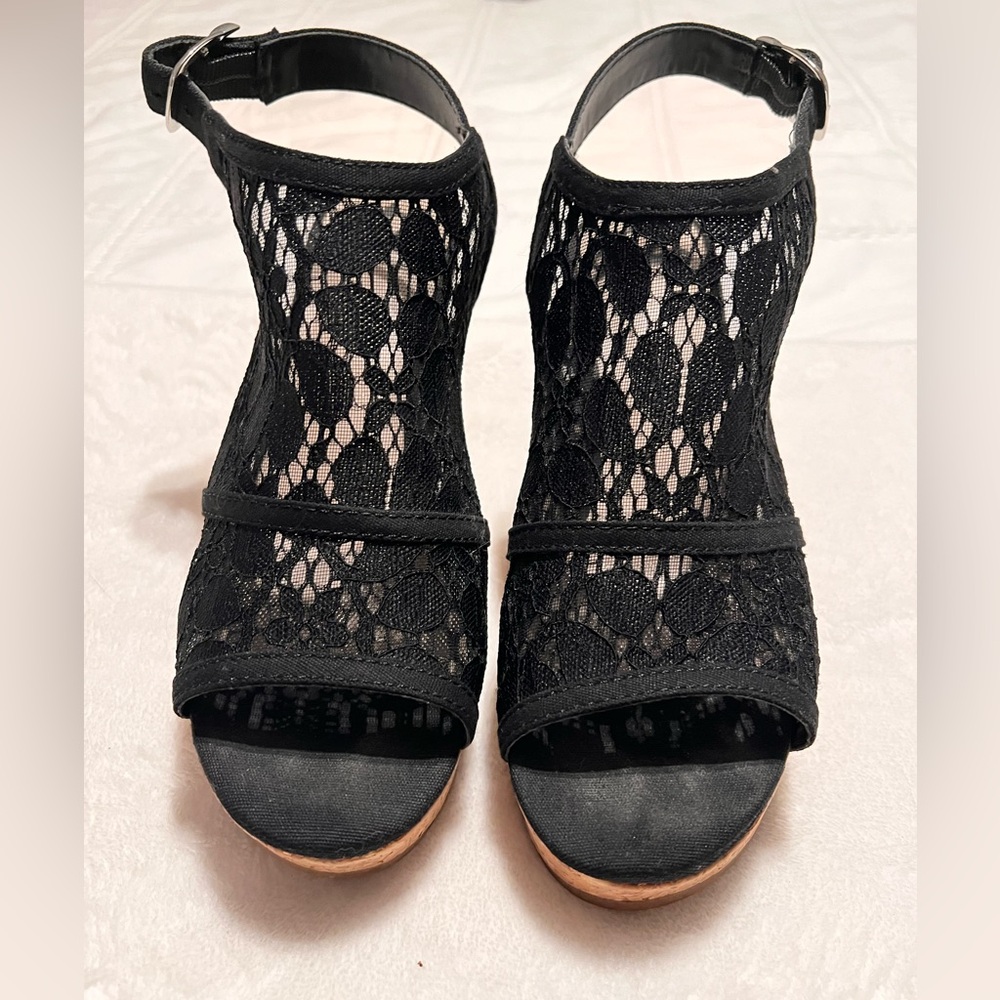 Black Wedge Sandal - Sz 7